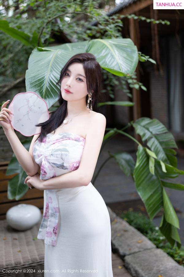 杨晨晨 sugar小甜心CC [XiuRen]高清写真图 2024.07.26 No.8926 杨晨晨Yome 丝袜美腿第19张图片
